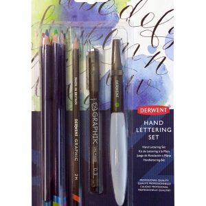 foto di Derwent Set Hand Lettering – Set Creativo per Scrittura Artistica